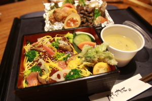 初カツオちらし寿司の花見弁当 宮崎料理 たもいやんせ
